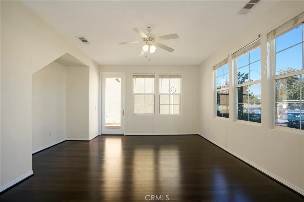 31770 Paseo Bonito Castaic, CA 91384