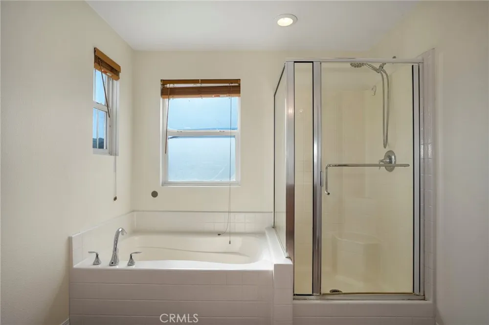 31770 Paseo Bonito Castaic, CA 91384