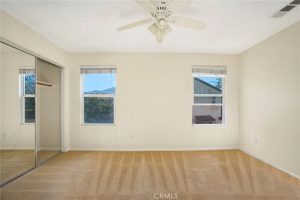 31770 Paseo Bonito Castaic, CA 91384