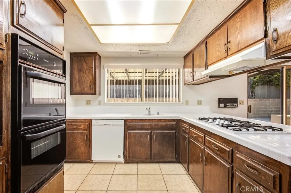 6544 Rycroft Riverside, CA 92506