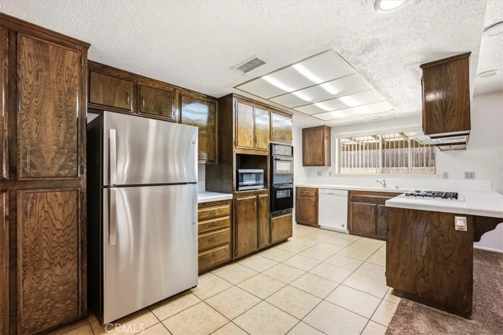6544 Rycroft Riverside, CA 92506