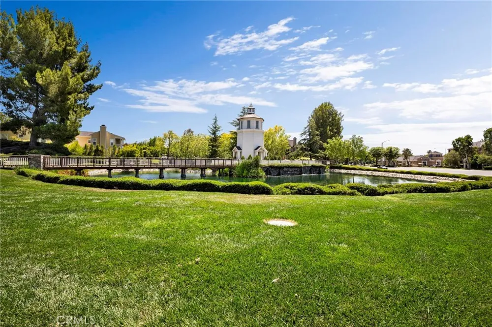 27184 Highlands Lane Valencia, CA 91354