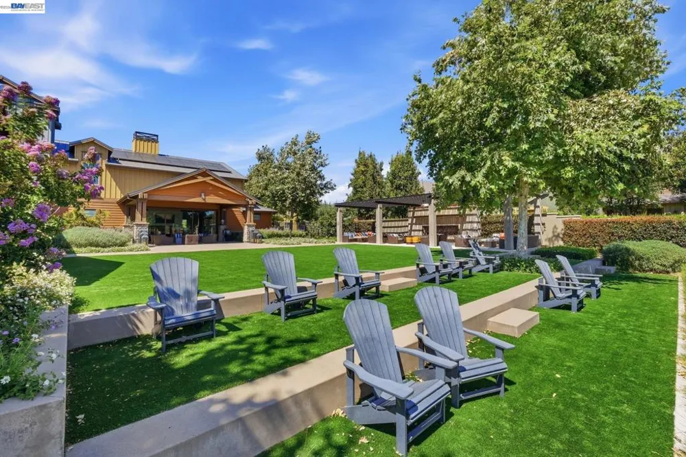 617 Sandalwood Dr #4 Livermore, CA 94551