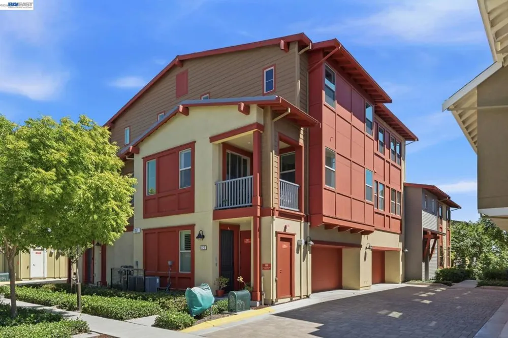 617 Sandalwood Dr #4 Livermore, CA 94551