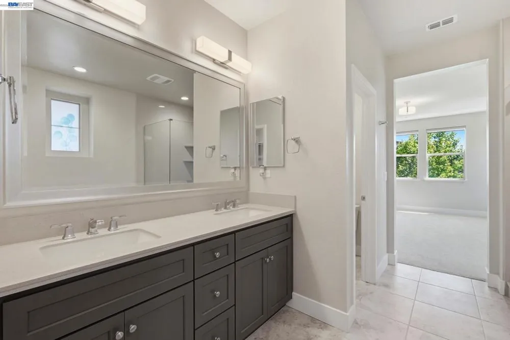 617 Sandalwood Dr #4 Livermore, CA 94551