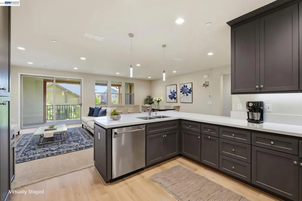 617 Sandalwood Dr #4 Livermore, CA 94551