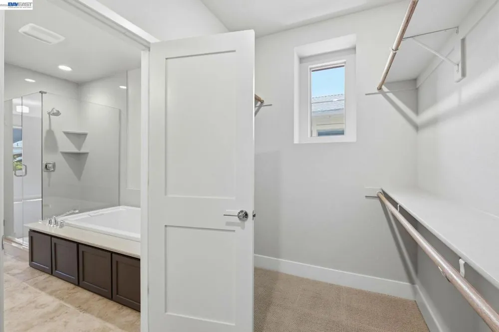 617 Sandalwood Dr #4 Livermore, CA 94551