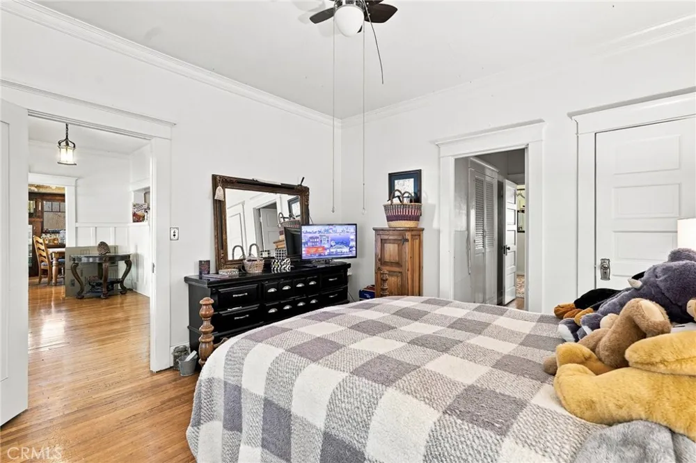 425 W E STREET Ontario, CA 91762
