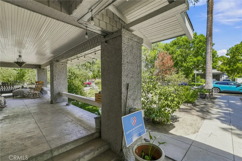 425 W E STREET Ontario, CA 91762