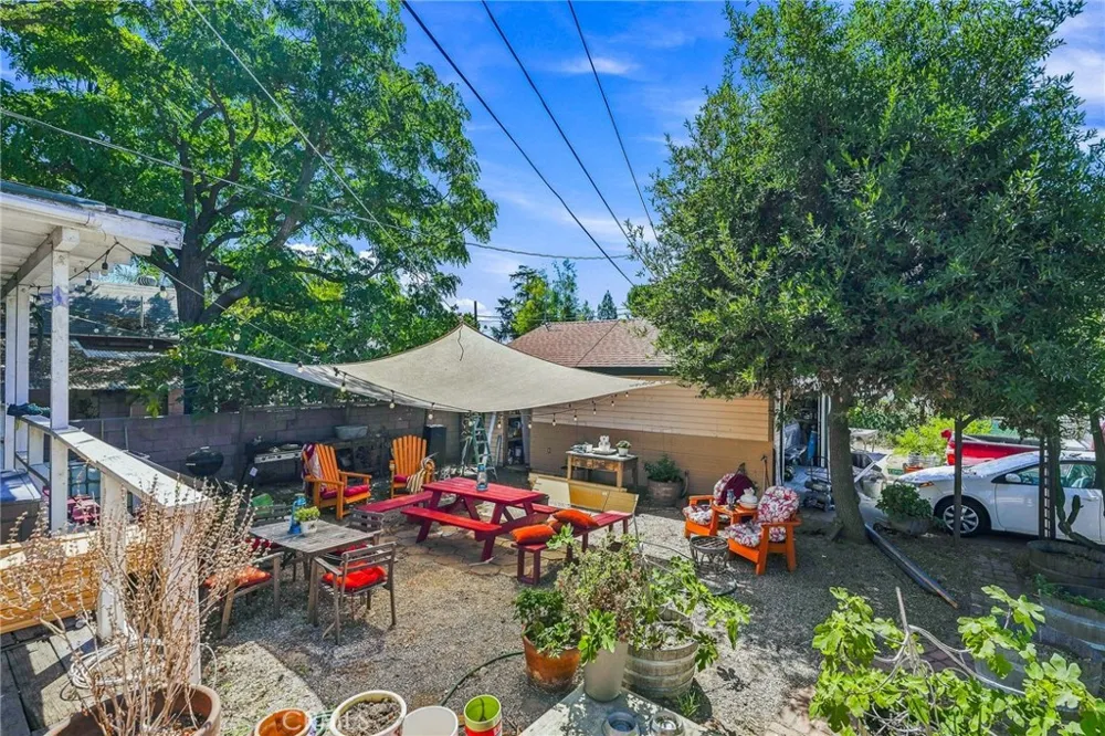 425 W E STREET Ontario, CA 91762