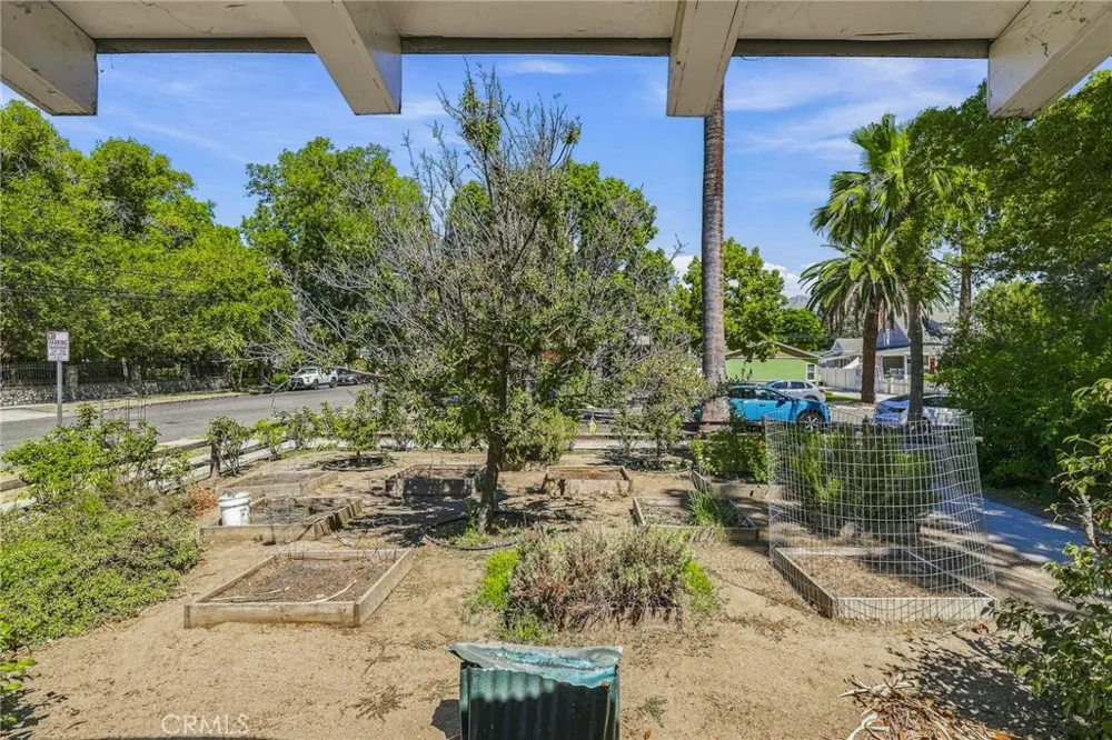 425 W E STREET Ontario, CA 91762