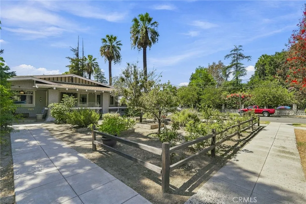 425 W E STREET Ontario, CA 91762