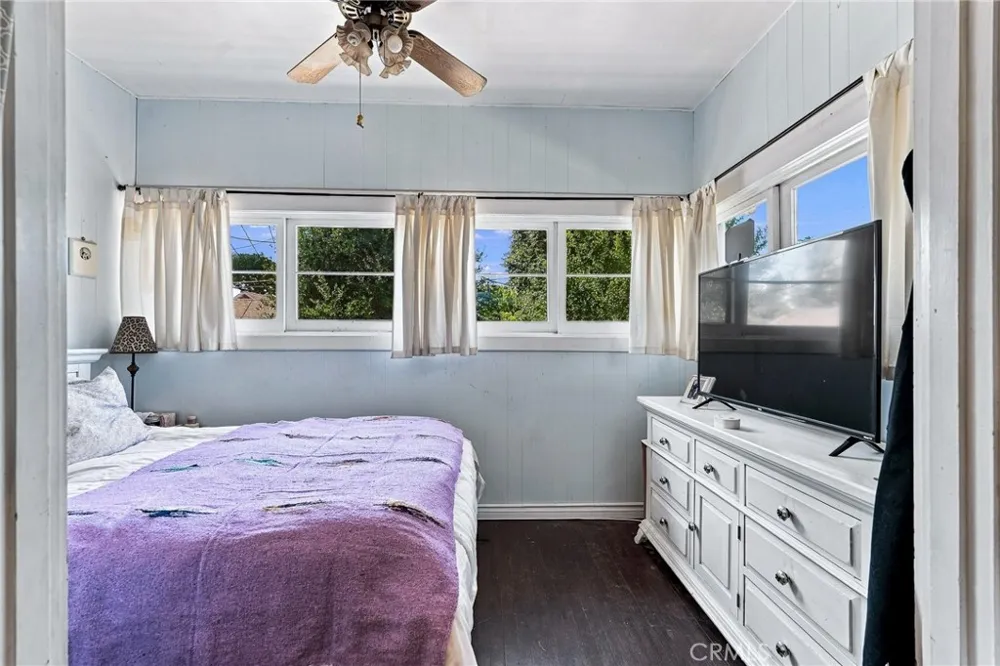 425 W E STREET Ontario, CA 91762