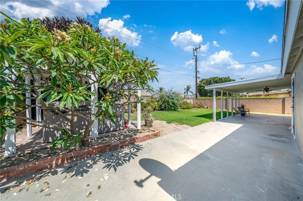 10441 Saint Alban Cypress, CA 90630