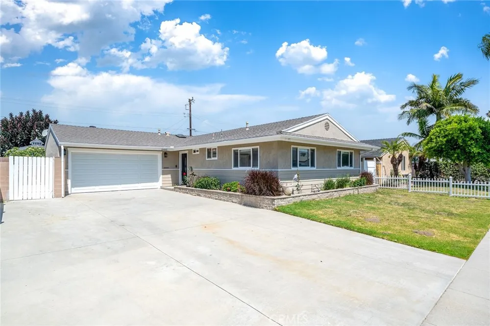 10441 Saint Alban Cypress, CA 90630