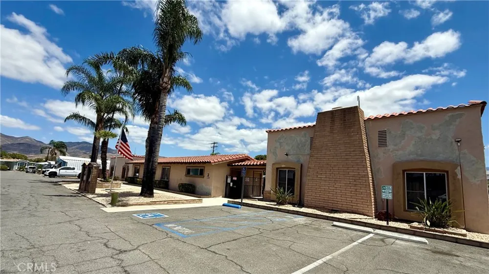 880 Lake Street #69 Hemet, CA 92544