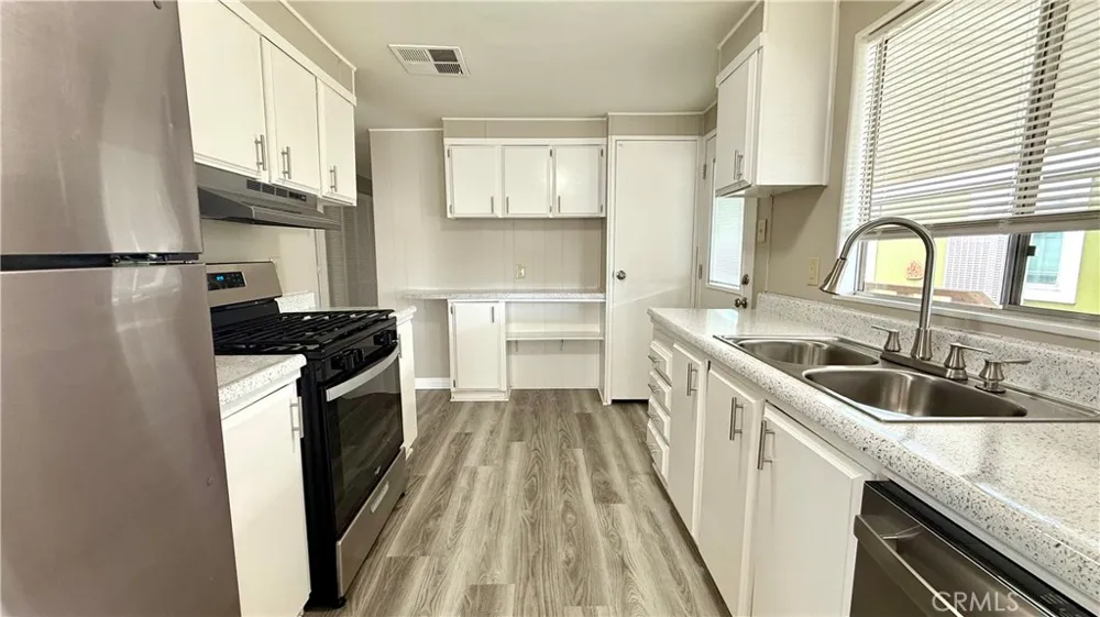 880 Lake Street #69 Hemet, CA 92544