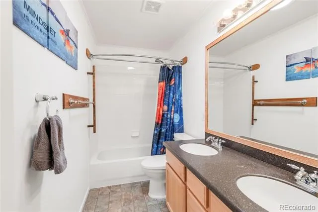 1510 S De Gaulle Circle Aurora, CO 80018