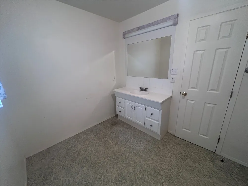7600 Lipan Highway Lipan, TX 76462