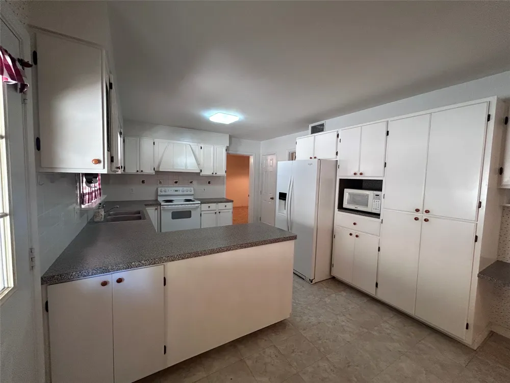 7600 Lipan Highway Lipan, TX 76462