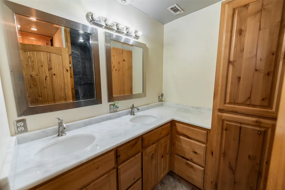 3383 NW CR 1030 Mount Vernon, TX 75457