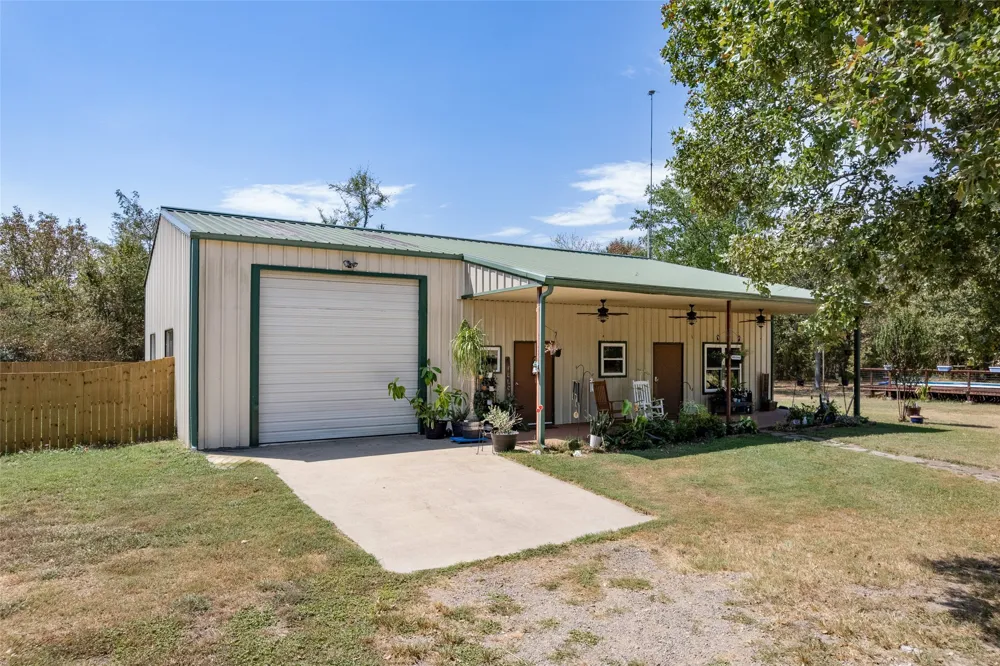 3383 NW CR 1030 Mount Vernon, TX 75457