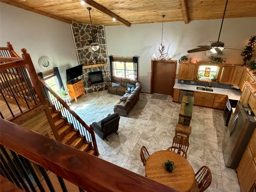 3383 NW CR 1030 Mount Vernon, TX 75457