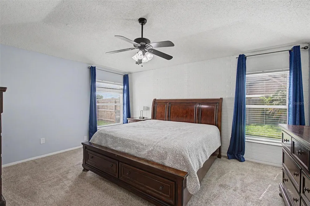 1917 REDBRIDGE DRIVE Brandon, FL 33511