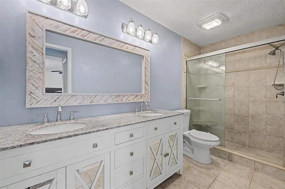 1917 REDBRIDGE DRIVE Brandon, FL 33511