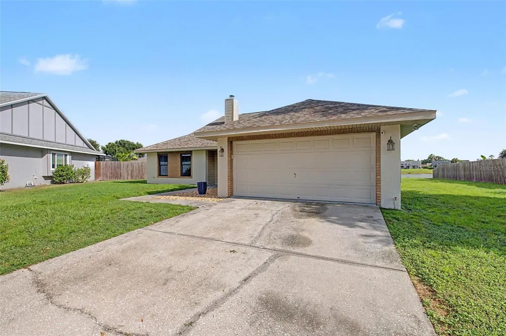 1917 REDBRIDGE DRIVE Brandon, FL 33511