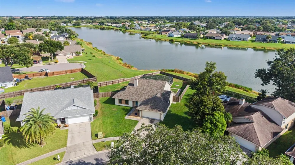 1917 REDBRIDGE DRIVE Brandon, FL 33511