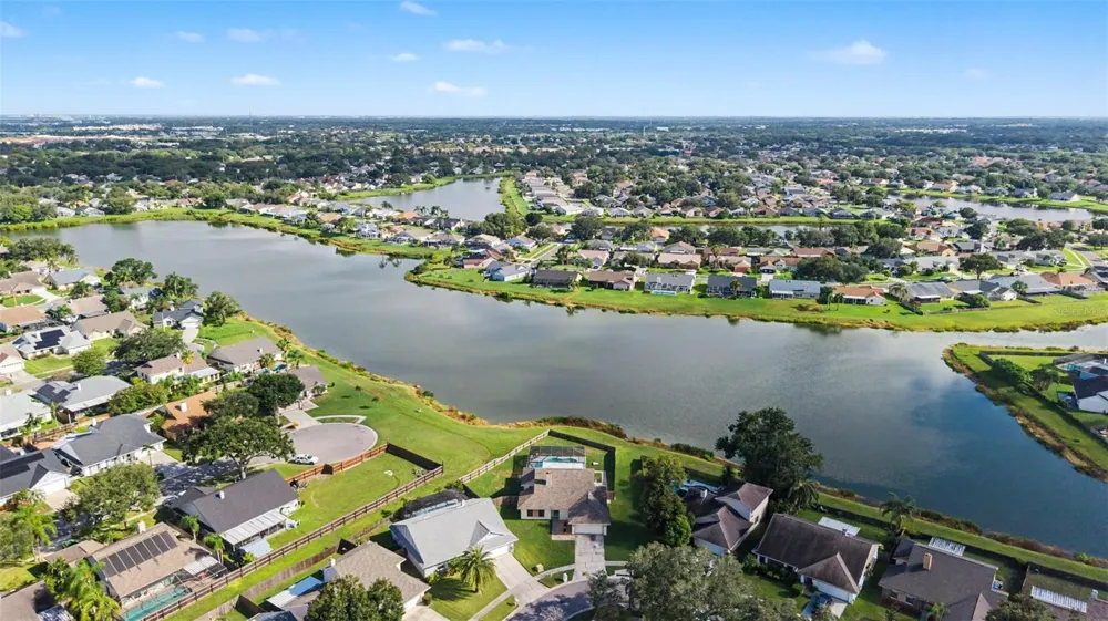 1917 REDBRIDGE DRIVE Brandon, FL 33511