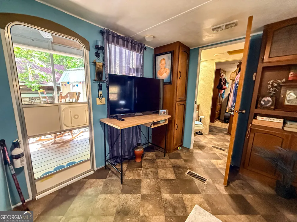 158 Canyon Pass DR Cleveland, GA 30528