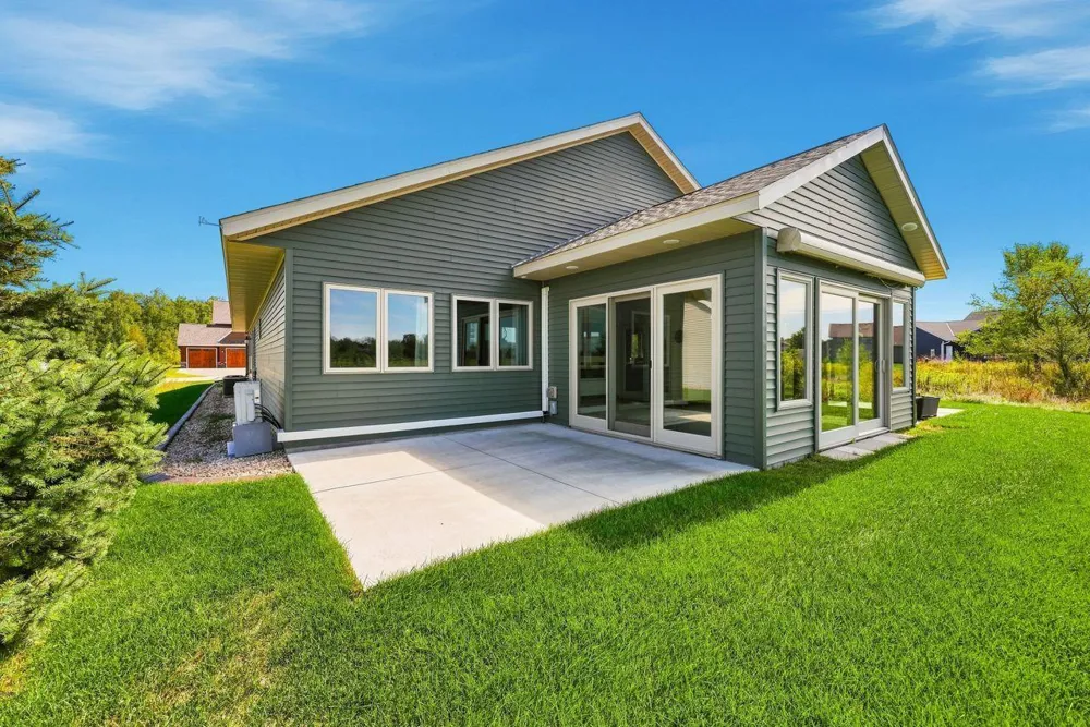3049 Nottingham Road S Saint Cloud, MN 56301