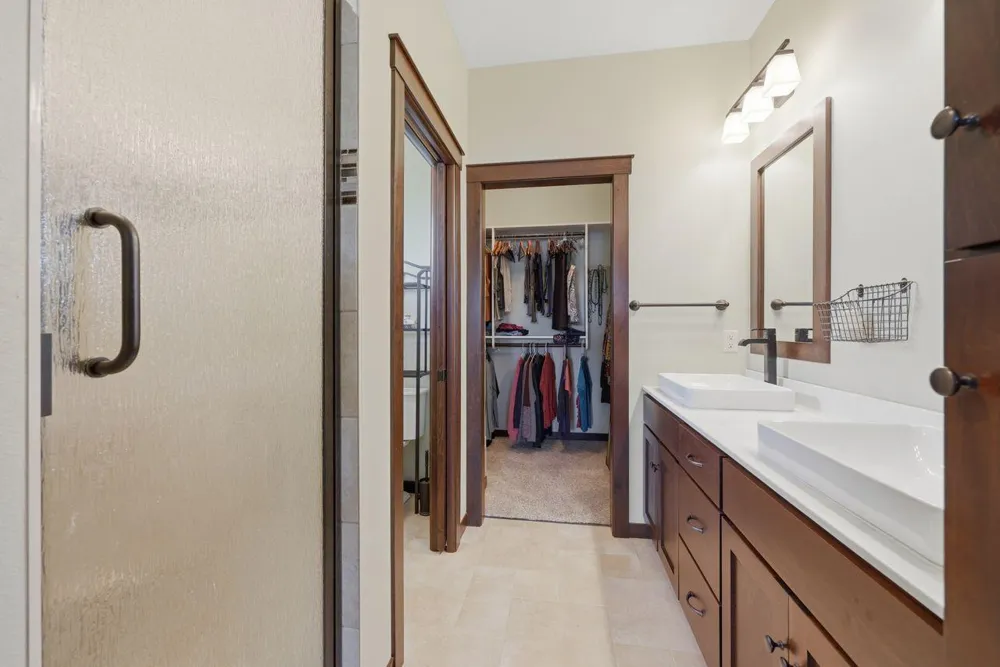 3049 Nottingham Road S Saint Cloud, MN 56301