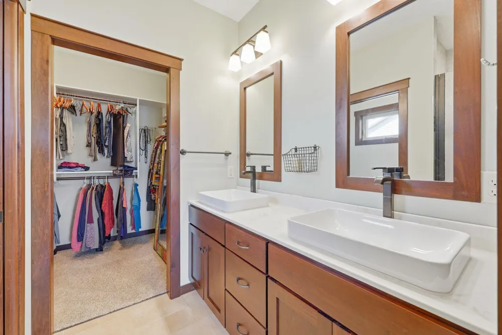 3049 Nottingham Road S Saint Cloud, MN 56301
