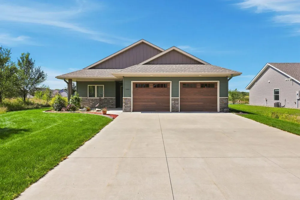 3049 Nottingham Road S Saint Cloud, MN 56301