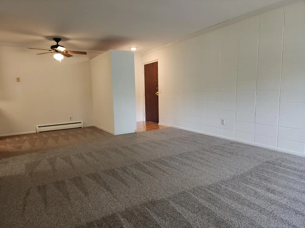 7000 Sandell Avenue #14 Edina, MN 55435