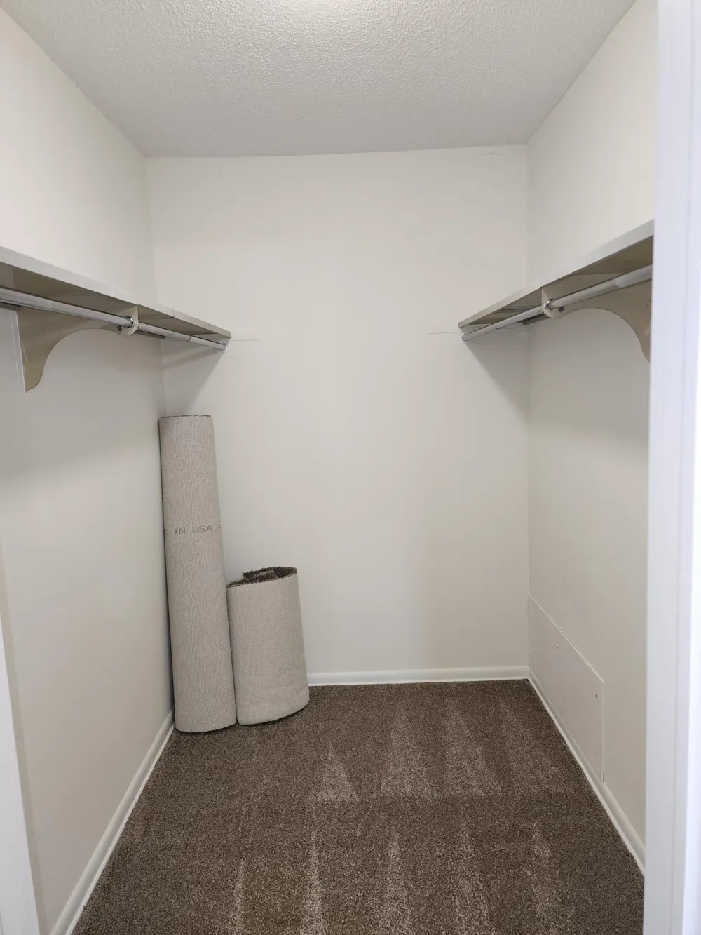 7000 Sandell Avenue #14 Edina, MN 55435