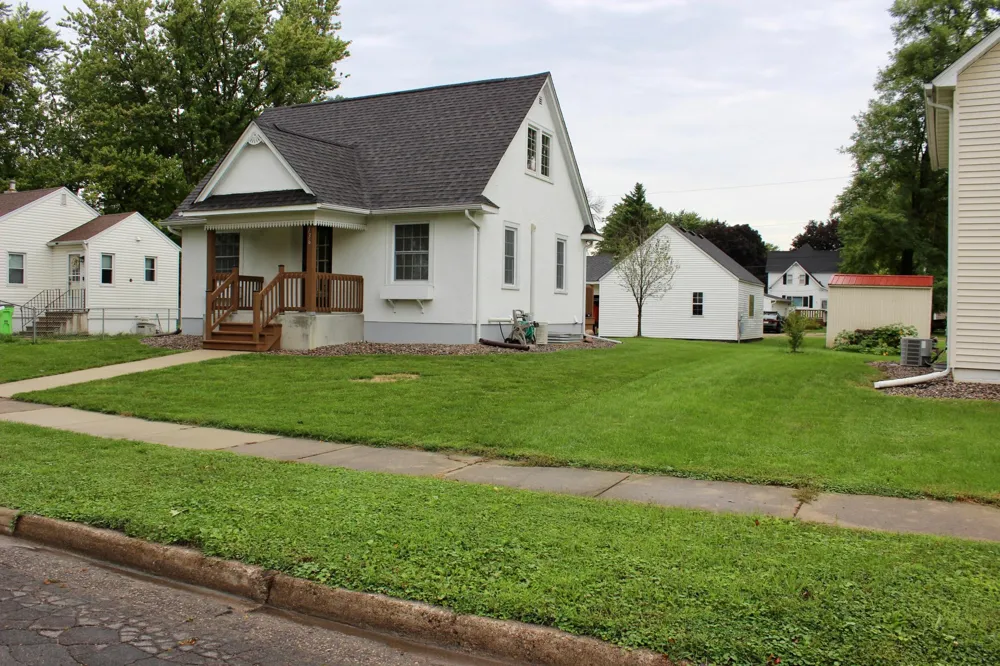 136 2nd Street SE Blooming Prairie, MN 55917