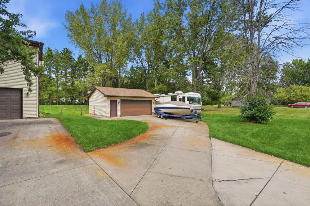 1939 168th Avenue NE Ham Lake, MN 55304