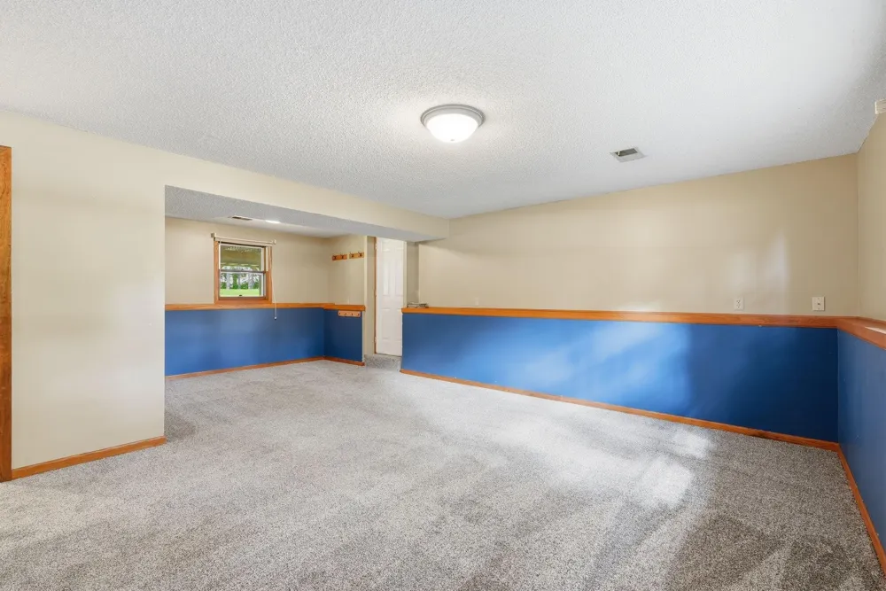 1939 168th Avenue NE Ham Lake, MN 55304