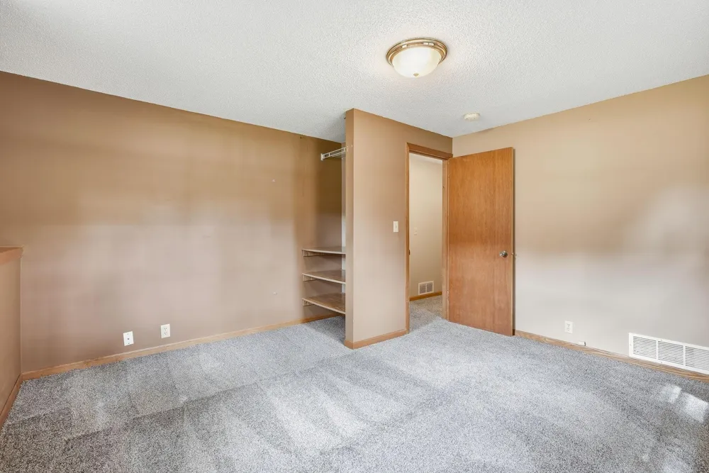 1939 168th Avenue NE Ham Lake, MN 55304