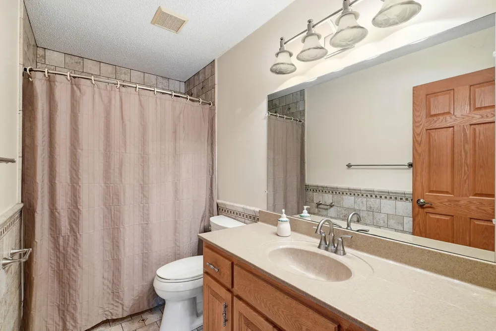 1939 168th Avenue NE Ham Lake, MN 55304