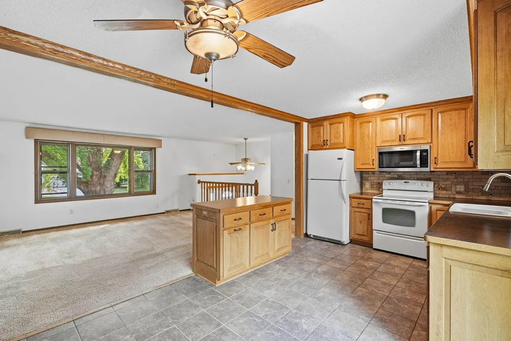 1939 168th Avenue NE Ham Lake, MN 55304