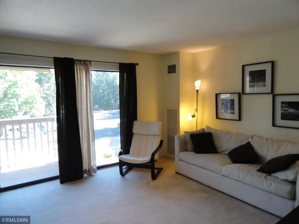 9400 S Old Cedar Avenue S #218 Bloomington, MN 55425