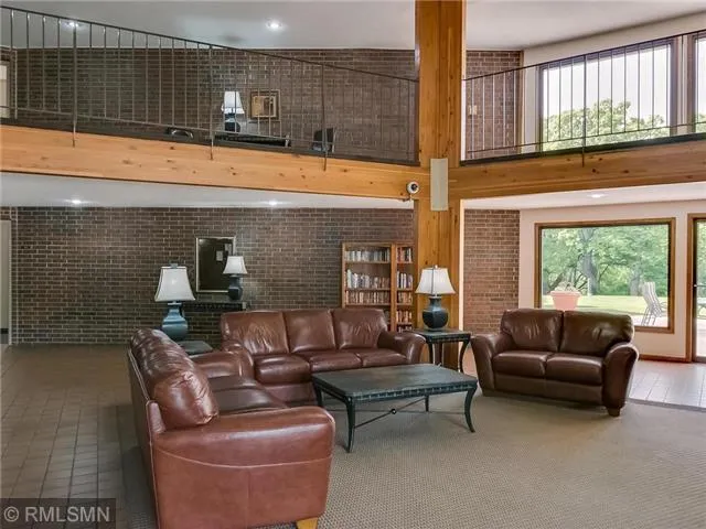 9400 S Old Cedar Avenue S #218 Bloomington, MN 55425