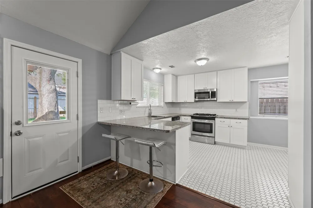 1019 Sugar Mountain Court Sugar Land, TX 77498