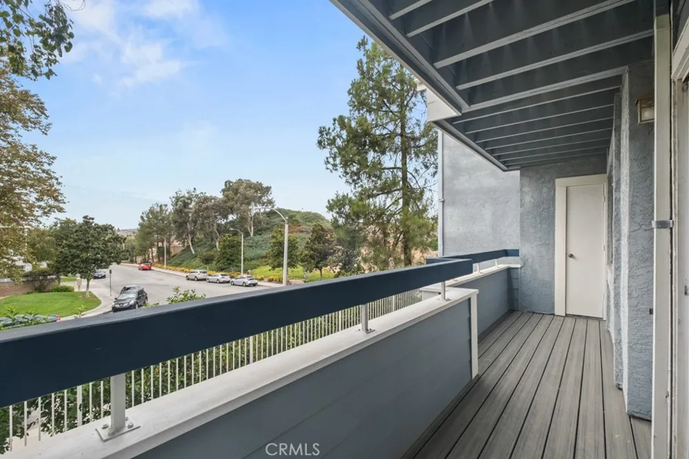 26974 Flo Lane #303 Canyon Country, CA 91351