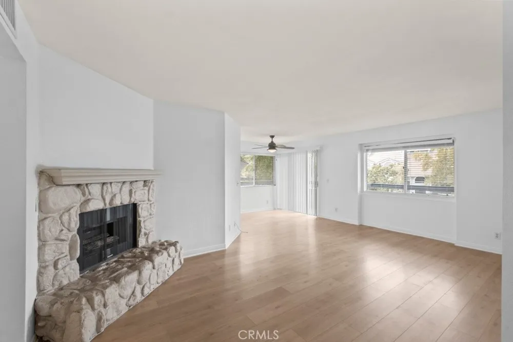 26974 Flo Lane #303 Canyon Country, CA 91351